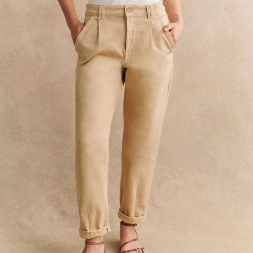 Sézane Manu pants in beige, size 40/ 8 US